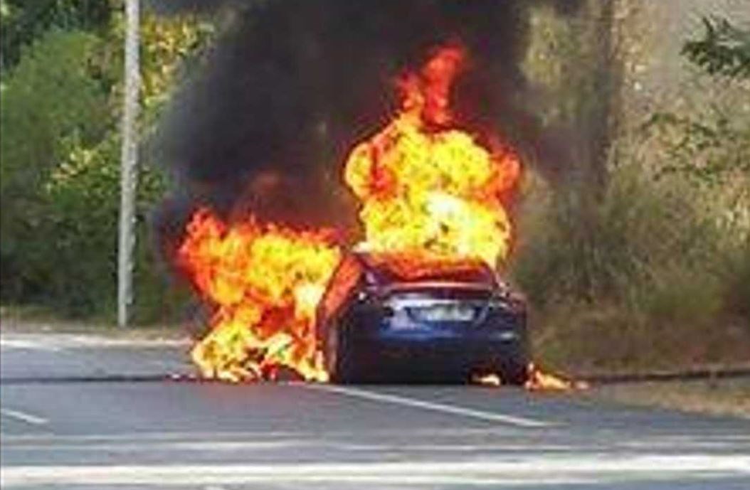 特斯拉邮件泄露：明知电池存在起火隐患，2012 年仍交付 Model S