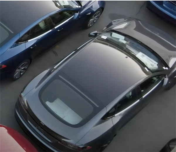 后备厢还能坐俩 特斯拉新款Model S七座版引热议