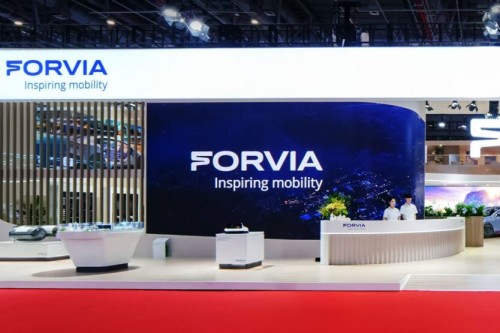 18.2亿欧元！佛瑞亚卖掉内饰业务，揭开了巨头大甩卖的冰山一角